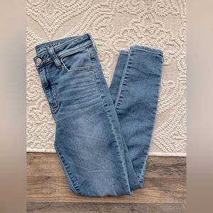 American Eagle super high rise heading. Size 2R